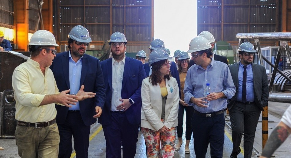 Silvina Batakis recorrió empresas y premió la trayectoria de pymes de Mendoza