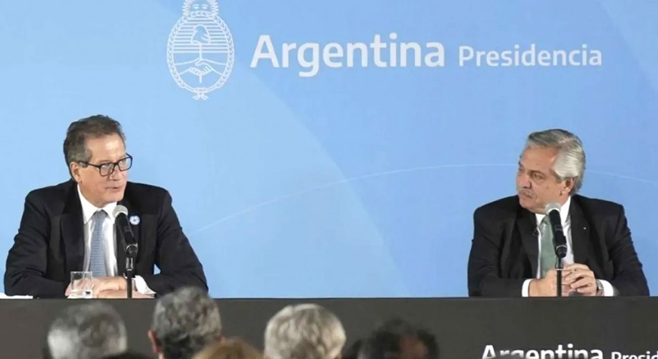 Alberto culpó a “la derecha” por la suba del dólar libre y ratificó a Pesce
