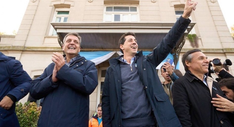 Los ministros encabezaron, junto a su par de Transporte, Diego Giuliano, el acto que sirvió para vol