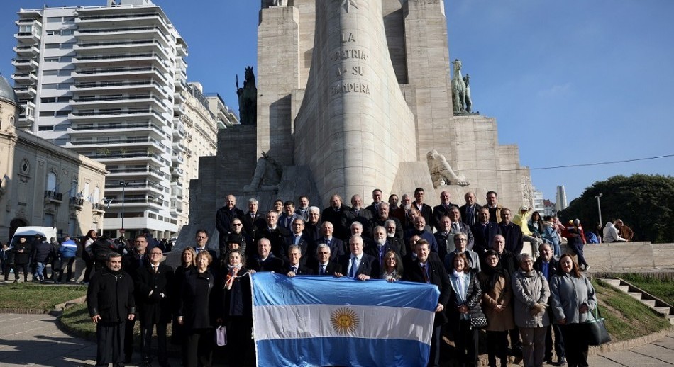 Día de la Bandera: Perotti y Javkin exigieron a Nación acabar con el narcotráfico