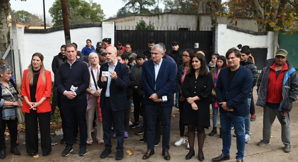 Rodríguez Larreta hizo un acto frente al convento de los bolsos de López