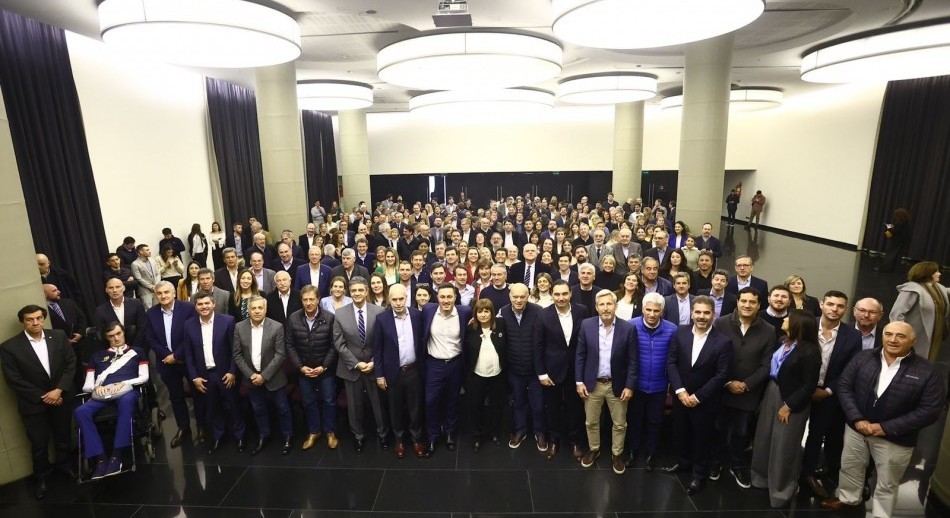 Bullrich adelantó que se opondrá al ingreso de Argentina al BRICS y prometió prohibir los cepos