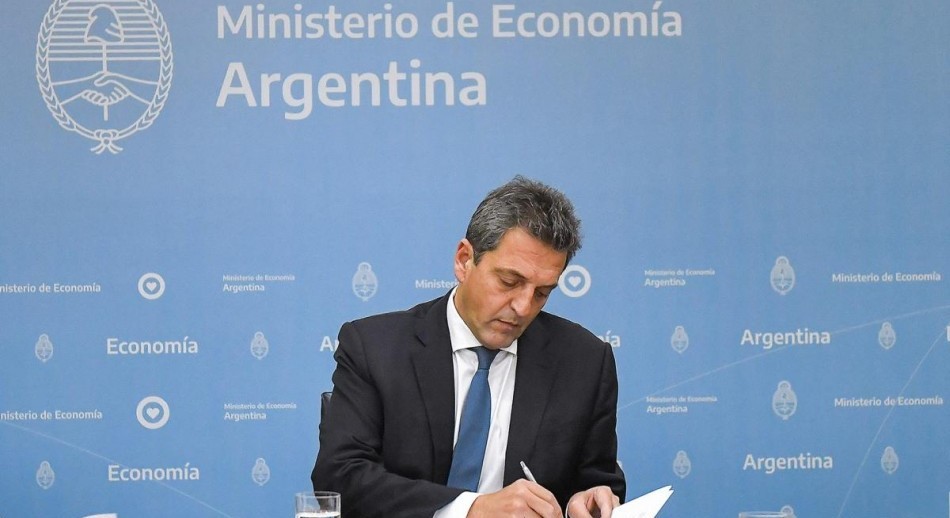 Massa anunció un dólar diferencial para todo el sector exportador