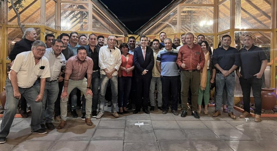 Tras reunirse con Zamora, intendentes cordobeses radicales dieron su apoyo a Massa