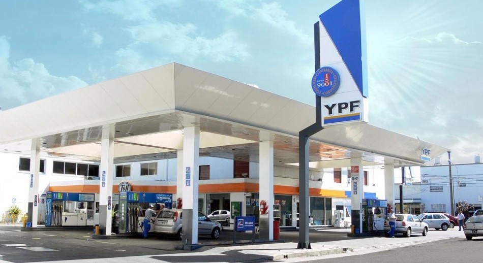 YPF y Axion también aumentaron 37% el precio de sus combustibles