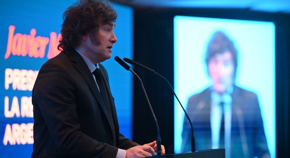 Milei sostuvo que se avanzará con la baja de 70 mil contratados en el Estado