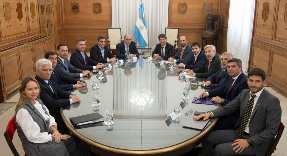 El Gobierno logró el respaldo de los gobernadores de JxC para la Ley Bases y paquete fiscal