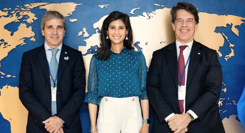 Argentina aprobó la octava revisión del FMI y recibirá u$s800 millones