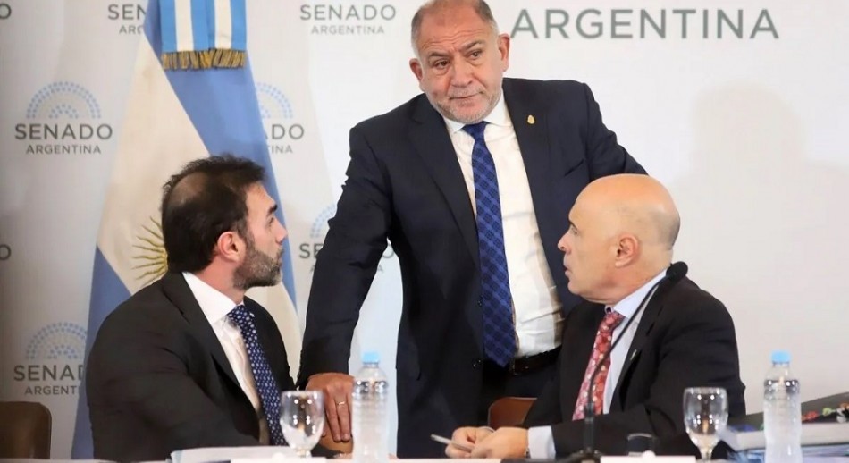 Negociaciones en el Senado: El Gobierno consiguió dictamen para la Ley Bases