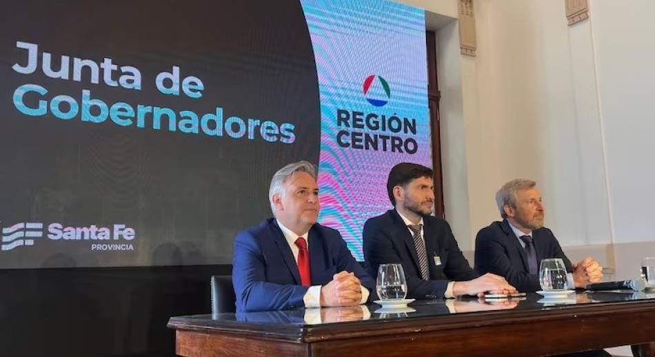 Llaryora, Pullaro y Frigerio reclamaron a Milei por una deuda de la caja previsional