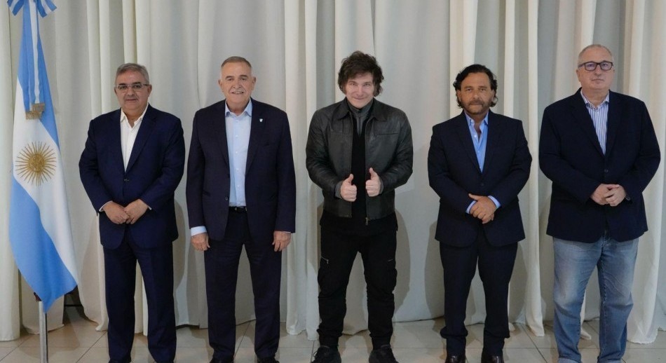 Milei recibió a gobernadores que respaldaron su veto a la ley de Financiamiento Universitario