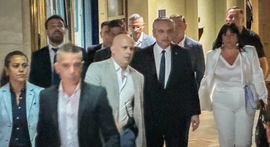 Alberto Fernández declaró en la causa por las irregularidades en la contratación de seguros