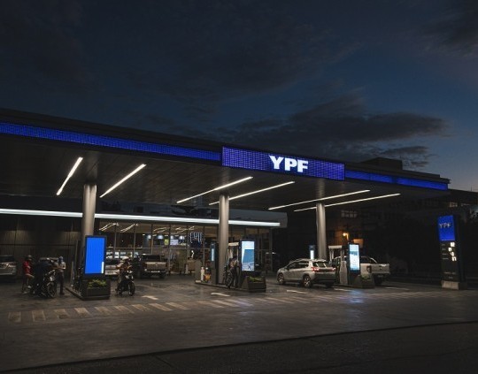Horacio Marín confirmó que YPF baja 4% el precio de sus combustibles el 1 de mayo