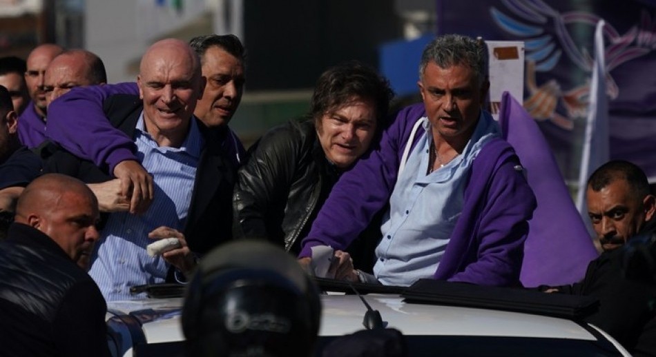 Atacaron con piedras a la caravana de Milei en Lomas de Zamora: Hay dos detenidos