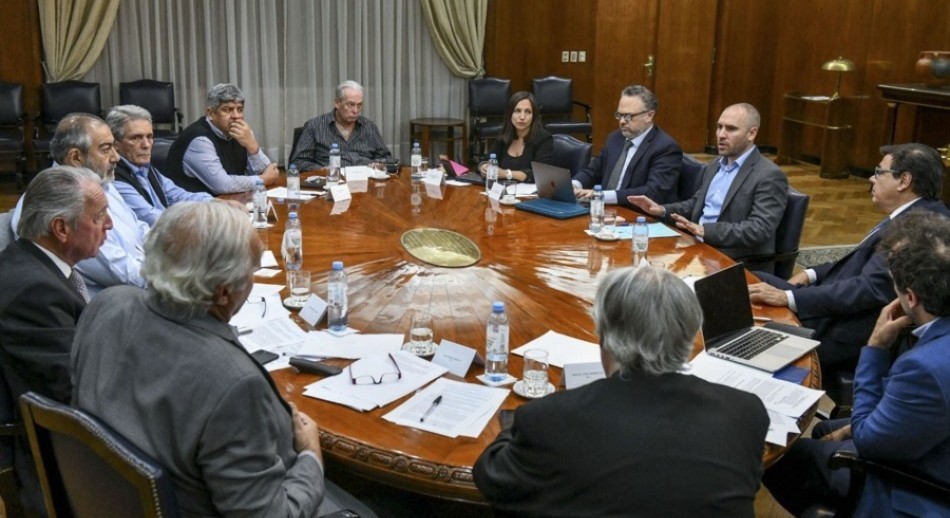 El Gobierno adelantó a junio los aumentos del Salario Mínimo, que será de $45.540