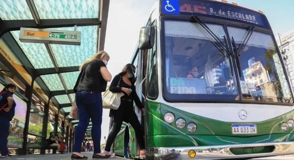 Transporte: El Gobierno va a aumentar 40% las tarifas a partir de agosto