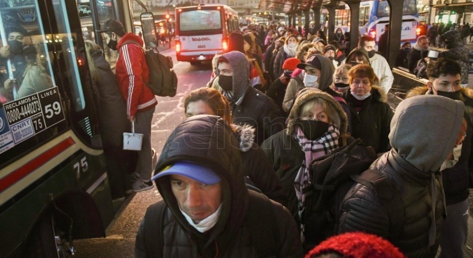 Aumentan un 40% los boletos de colectivos y trenes en el AMBA
