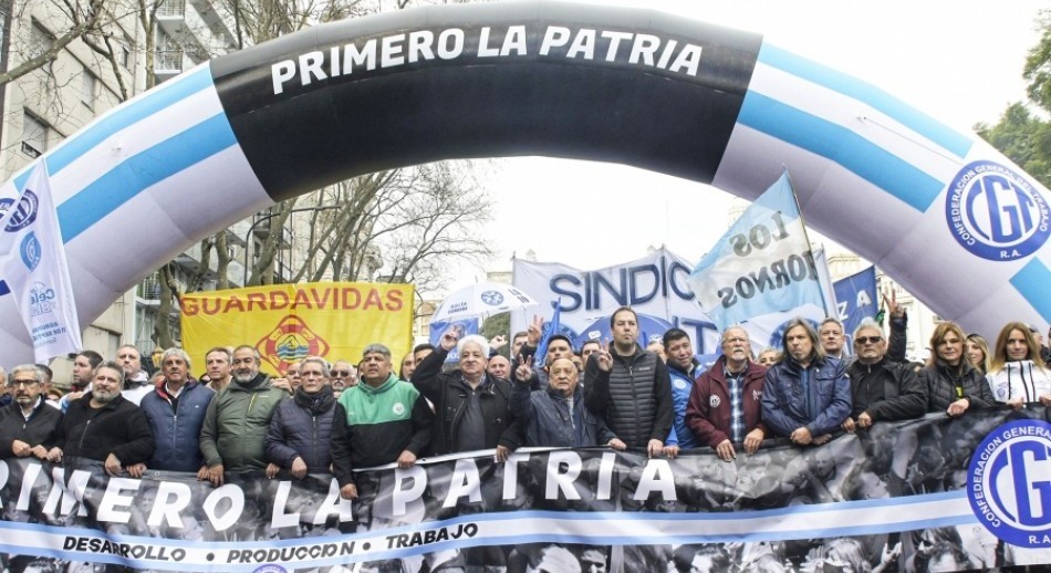 La CGT marchó en defensa del Gobierno, pero con críticas a la inflación
