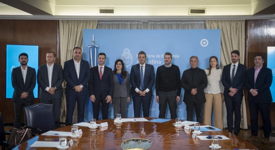 Massa y Lammens acordaron precios con las cámaras prestadoras para lanzar el PreViaje